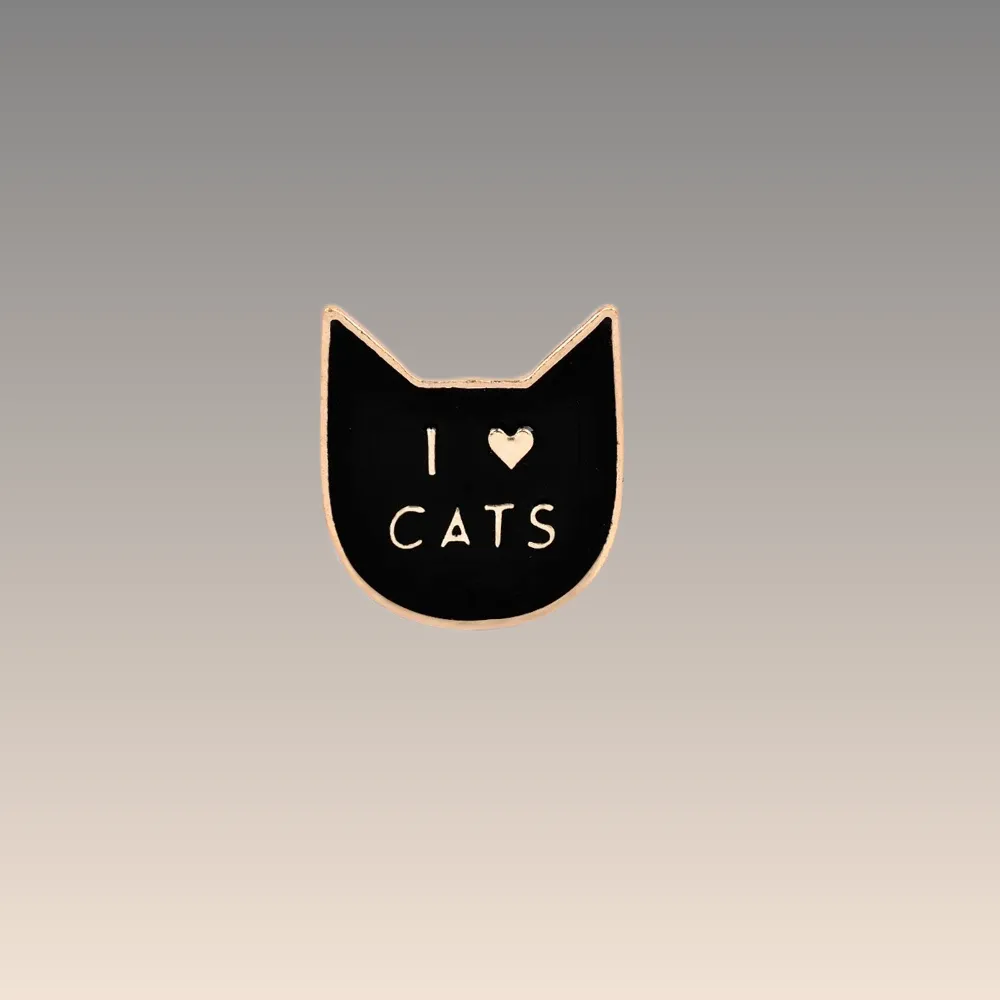 Découvrez notre Pin's Animaux - Cat Lover, l'accessoire parfait pour les amoureux des chats ! Affichez votre passion avec style et achetez-le dès maintenant.