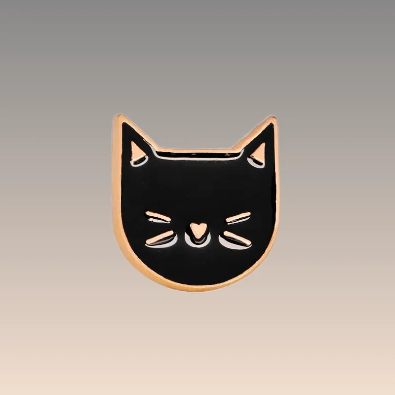 Découvrez le Pin's Animaux - Catwaï Noir, un accessoire stylé et unique pour afficher votre passion pour les animaux. Achetez-le dès maintenant!
