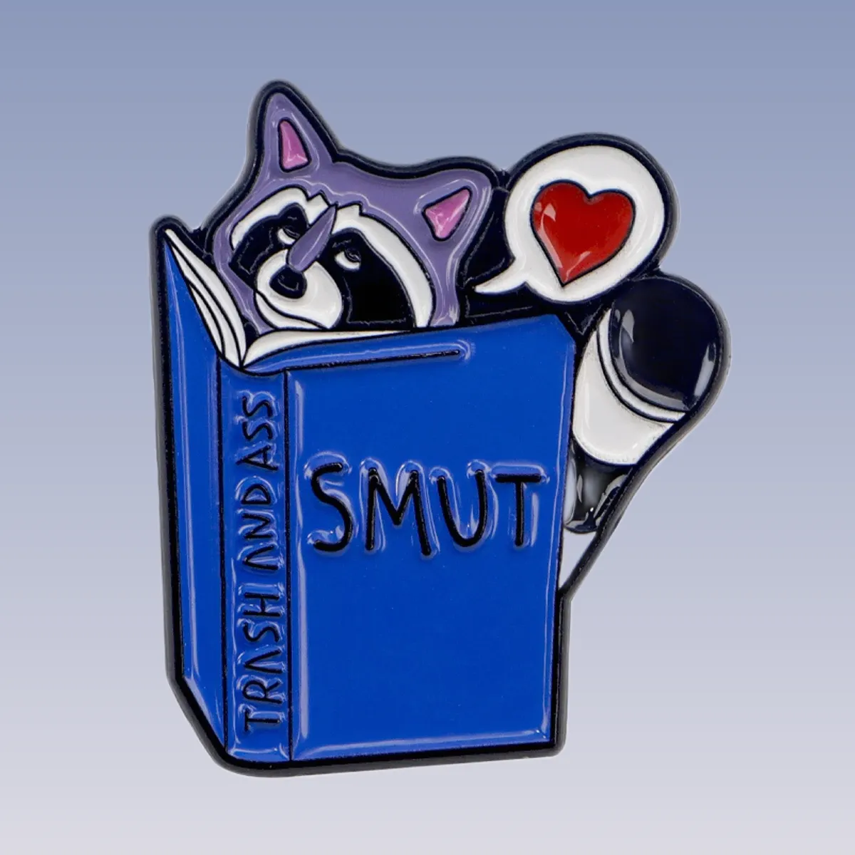 Découvrez notre Pin's Animaux - Love Racoon, un accessoire unique pour afficher votre amour des animaux. Achetez-le dès maintenant et ajoutez une touche adorable à votre collection !