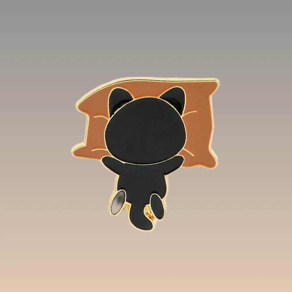 Découvrez le Pin's Animaux - Pillow Cat, un accessoire adorable pour embellir vos tenues ou collectionner. Craquez pour ce pin vibrant et unique, parfait pour les amoureux des félins!