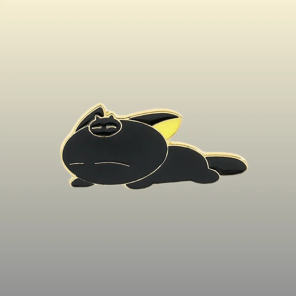 Découvrez le Pin's Animaux - Spleepy Cat, l'accessoire parfait pour les amoureux des chats ! Commandez maintenant pour ajouter une touche câline à votre collection.