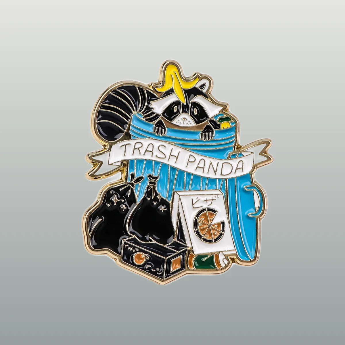 Découvrez notre Pin's Animaux - Trash Panda, l'accessoire parfait pour exprimer votre style unique. Achetez-le maintenant et ajoutez une touche amusante à vos vêtements !