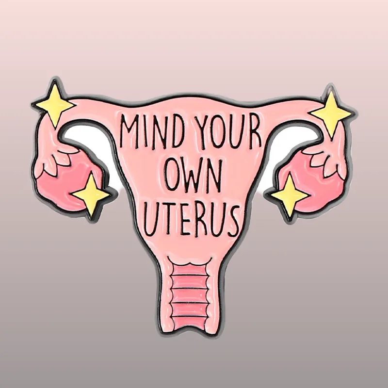 Découvrez nos pins Féministe - Uterus, des accessoires parfaits pour afficher vos convictions avec style. Commandez le vôtre dès maintenant !