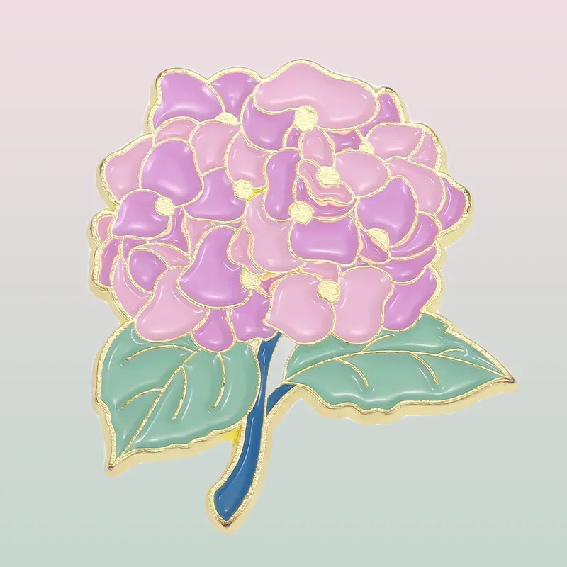 Découvrez nos pins Fleurs - Hortensia #2, un accessoire idéal pour ajouter une touche florale à votre tenue. Achetez maintenant et embellissez votre style !