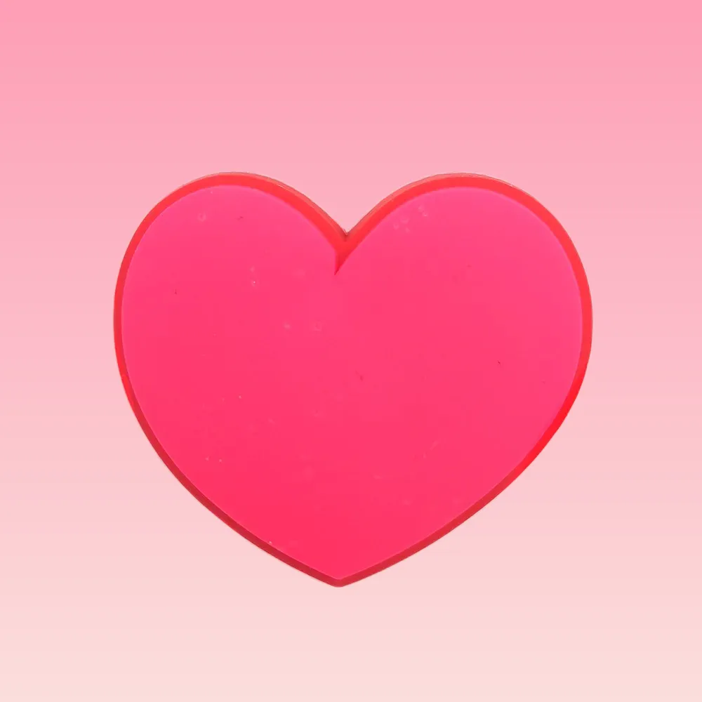 Découvrez nos adorable pin's pour Crocs - Cœur rose, parfaits pour personnaliser vos sandales et affirmer votre style. Achetez maintenant pour une touche unique !