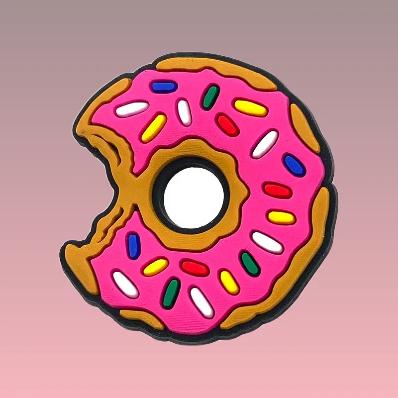 Découvrez nos pin's pour Crocs - Donut, l'accessoire incontournable pour personnaliser vos chaussures tout en ajoutant une touche gourmande à votre style. Achetez maintenant !