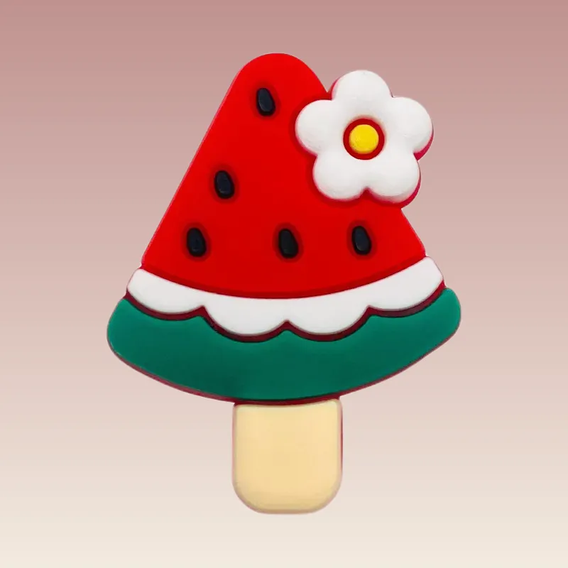 Ajoutez une touche rafraîchissante à vos Crocs avec nos pin's pour Crocs - Glace à la Pastèque ! Commandez dès maintenant pour personnaliser vos chaussures avec style.