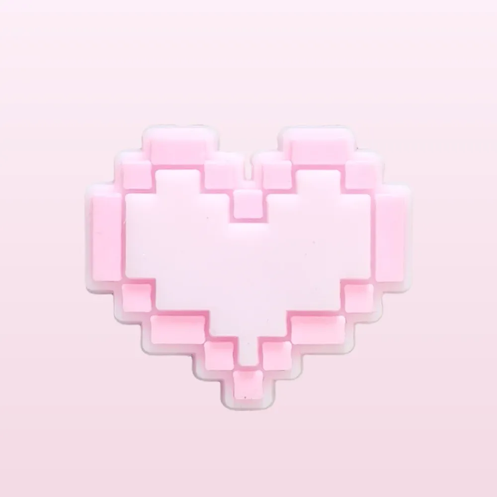 Découvrez nos pin's pour Crocs - Pink <3, l'accessoire parfait pour personnaliser vos chaussures et ajouter une touche de style unique ! Achetez maintenant et transformez vos Crocs en une œuvre d'art !