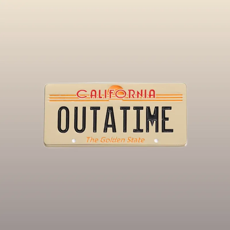 Découvrez nos pins Vintage - OUTATIME, parfaits pour les collectionneurs ou les passionnés de rétro. Achetez les vôtres dès maintenant et complétez votre style unique !